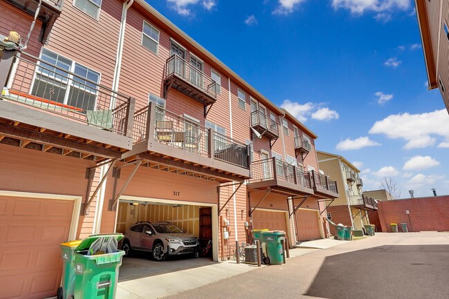 Photo - Immaculate 3 Bedroom Townhome Near Downtown COS