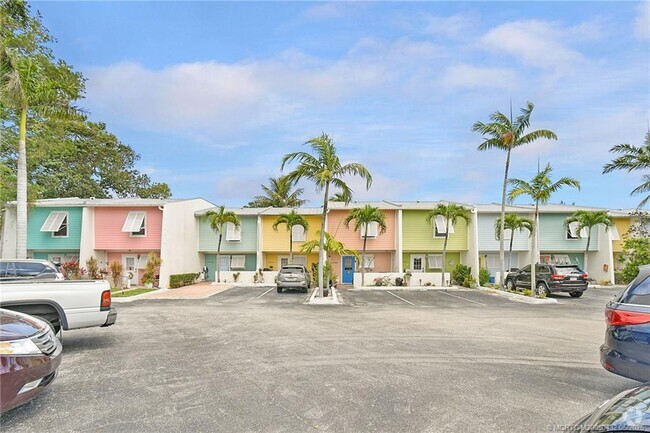 Building Photo - 3129 SE Indian St Rental