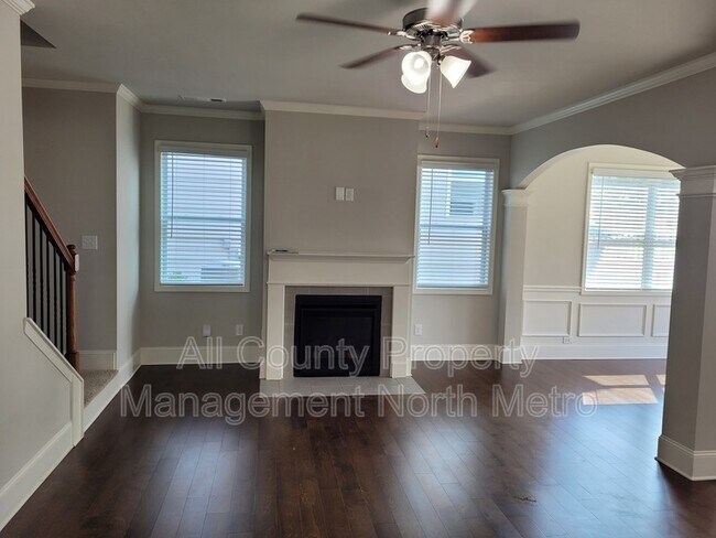 Photo - 6477 Crosscreek Ln