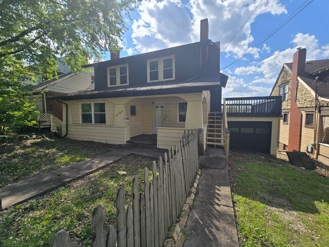 Building Photo - ver5725 Unit 1