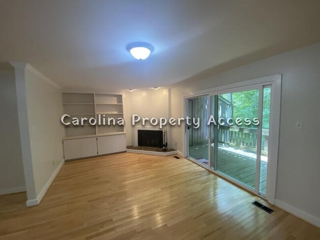 Photo - 436 Fairoaks Cir