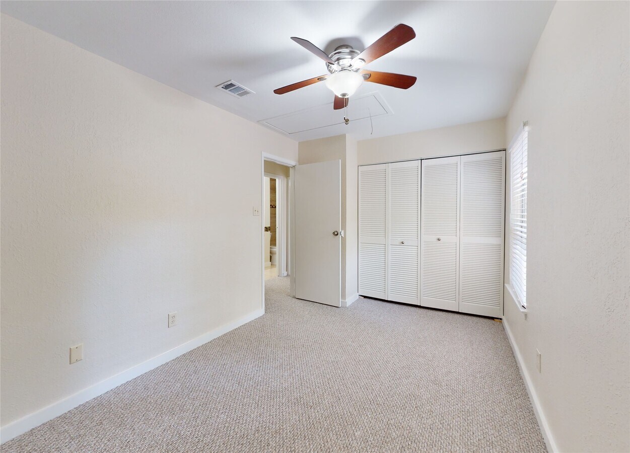 Photo - 2105 N Red Cedar Cir