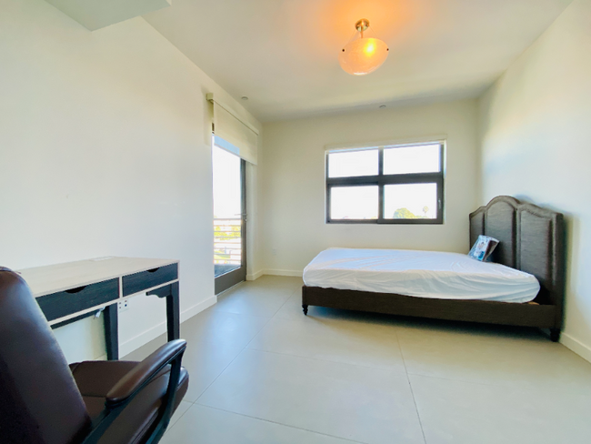 Building Photo - 12028 Wilshire Blvd Rental