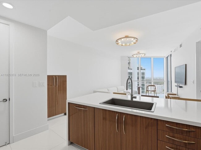 Photo - 18201 Collins Ave Unit 5508