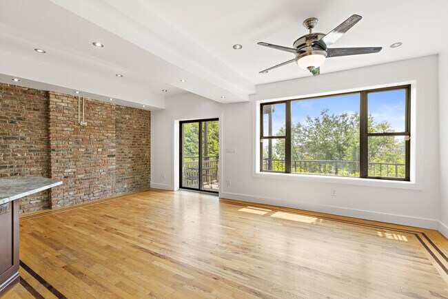 Photo - 102 Ogden Ave Unidad 103