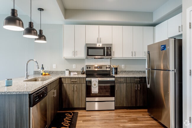 1HAB, 1BA - Brookside