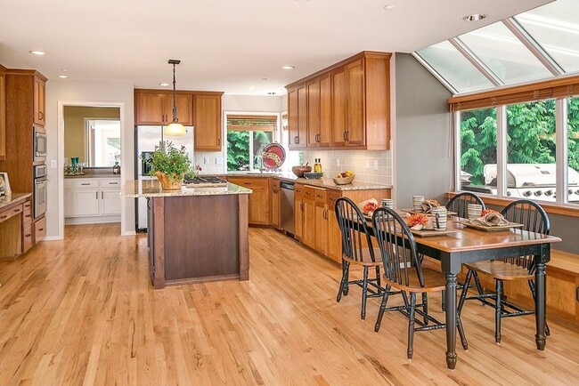 Photo - 4bd/2.5ba Newcastle Home