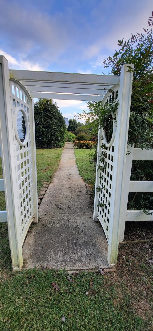 Photo - 338 Hicks Farm Rd