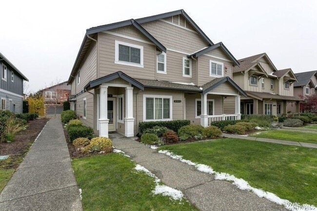 Building Photo - 351 Tremont Ave Unit 201