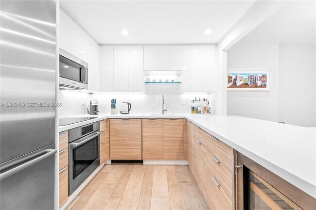 Photo - 2301 Collins Ave Unit 334