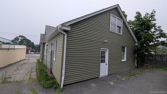 Photo - 153 W Main St