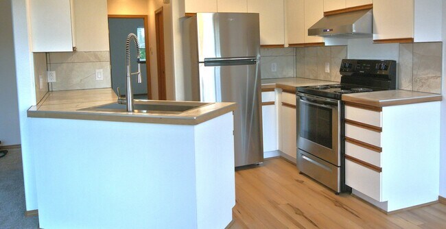 Photo - 1350 Brown St Apartments Unit C