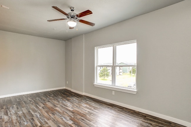 Photo - 1420 Park Pl