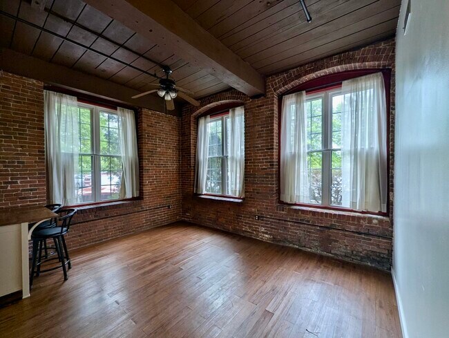 Photo - 470 Silver St Unit 470 Silver St. 101