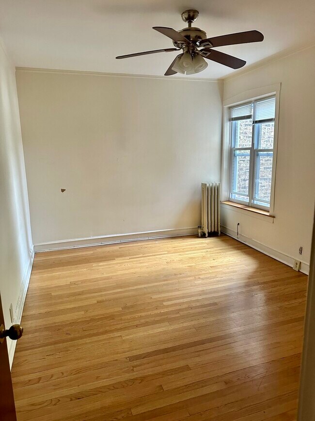 Photo - 6631 N Glenwood Ave Unit 2N