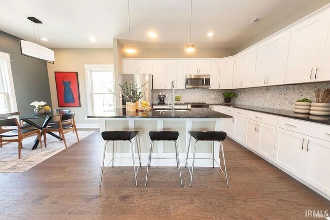 Photo - 1550 S Piazza Dr