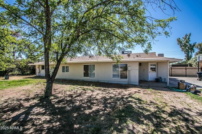 Photo - 1905 S Old Greenfield Rd