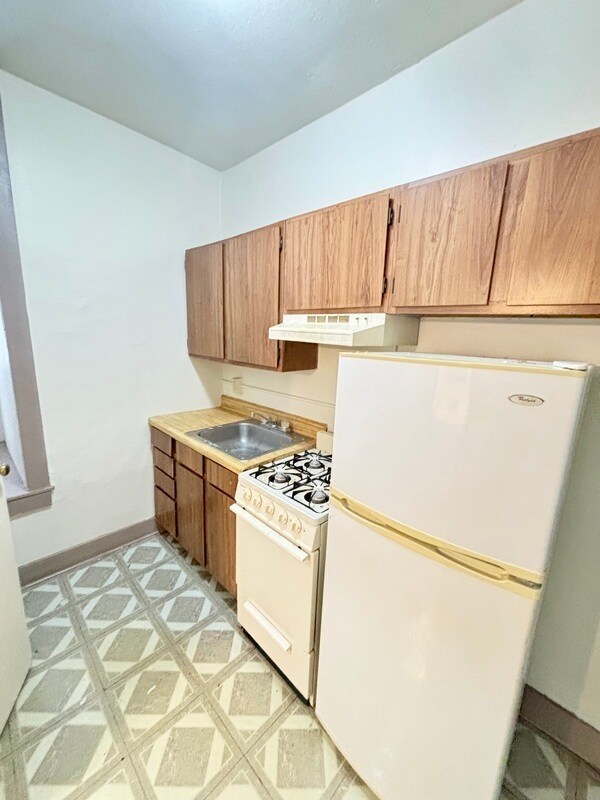 Photo - 156 E Walnut St Condo Unit 6