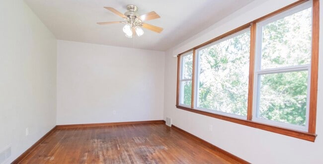 Family Room - 308 W Ashley St Unit B