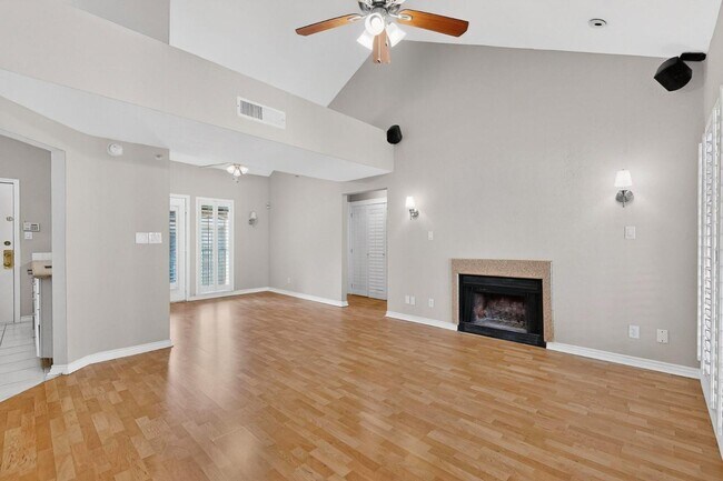 Photo - 3105 San Jacinto St