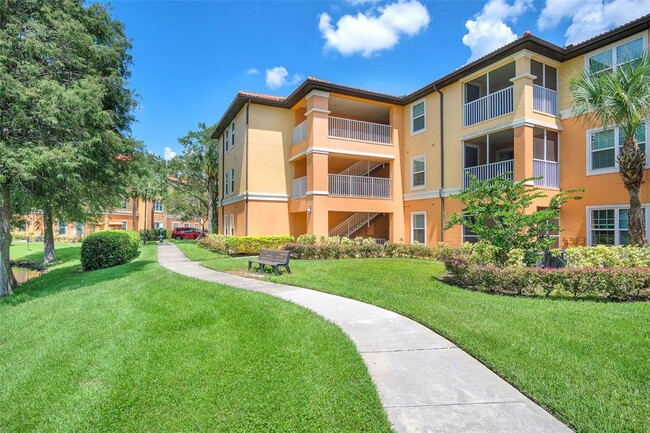 Photo - 5467 Vineland Rd Condo Unit 6313