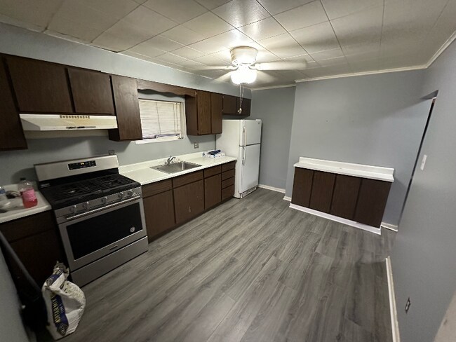 Photo - 206 Thompson Ave Unit 3