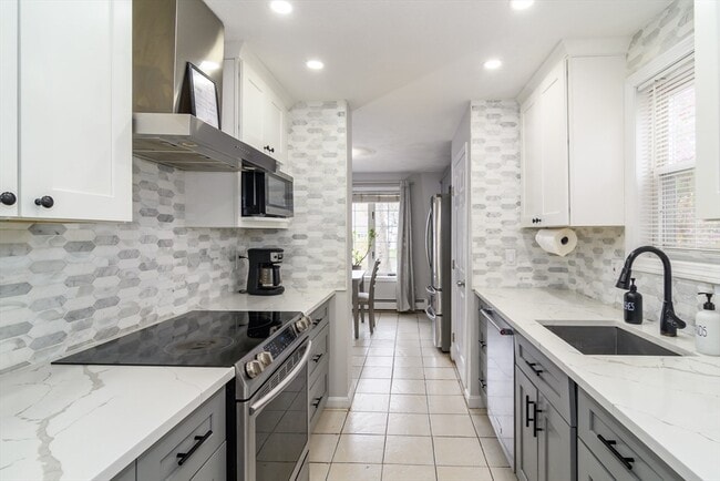 Photo - 10 Homeward Ln Unit 10