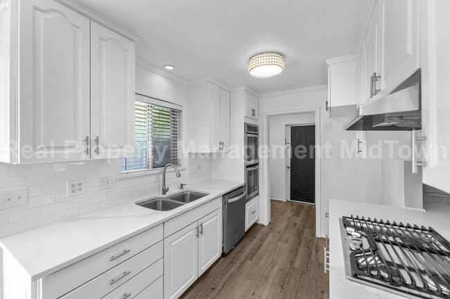 Photo - 2827 Blackwood Dr