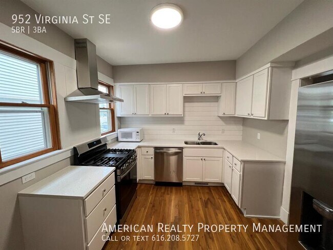 Photo - 952 Virginia St SE