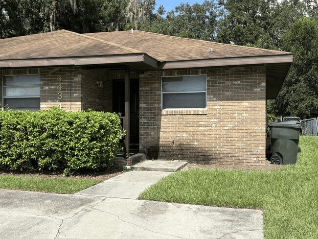 Building Photo - 4434 Highland Ln Rental