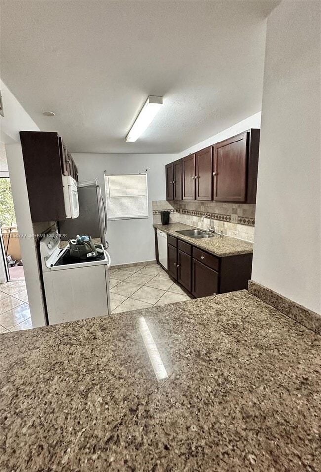 4111 Stirling Rd Unit 408