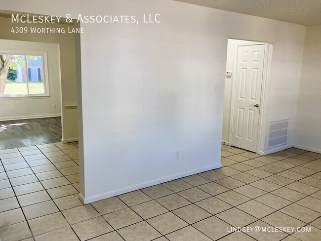 Photo - 4309 Worthing Ln