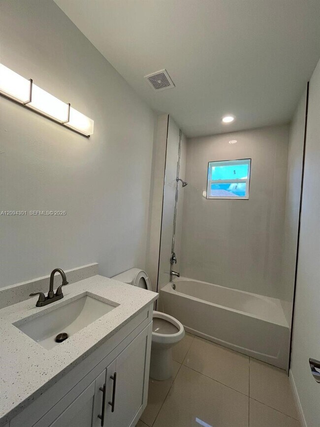 4700 29th St SW Unit 4700