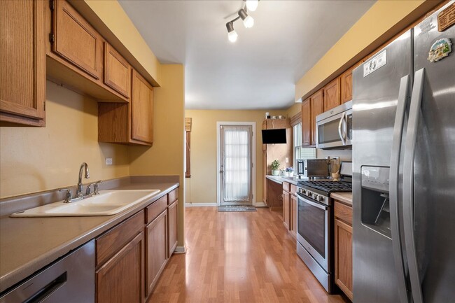 Photo - 517 Longwood Dr