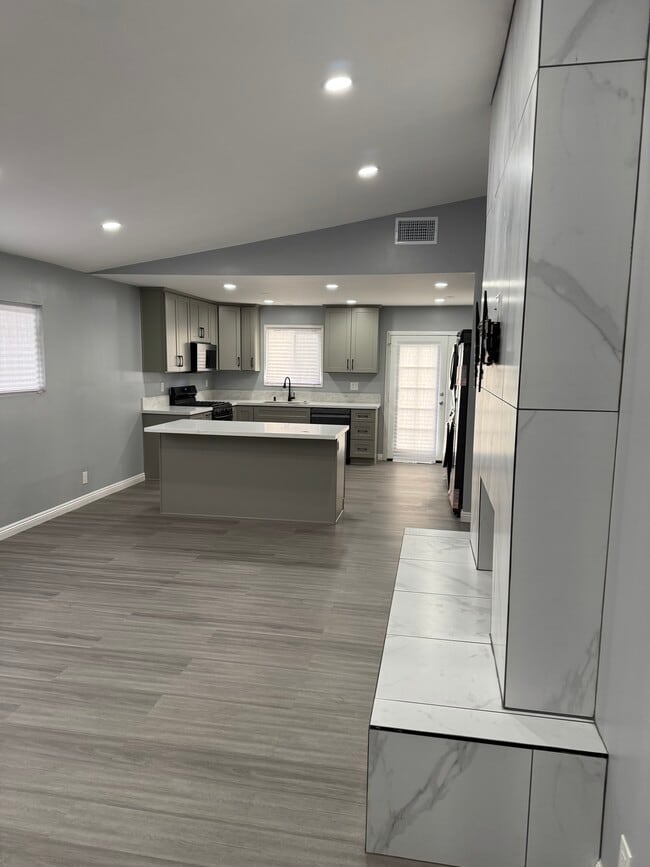 Sala de estar - 19110 Annalee Ave