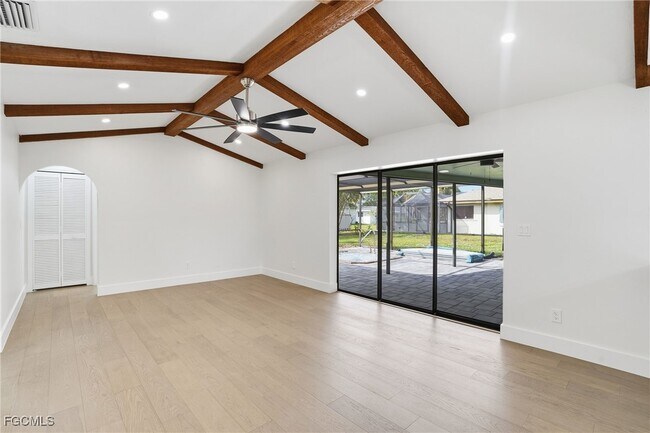 Photo - 1914 SE 16th St