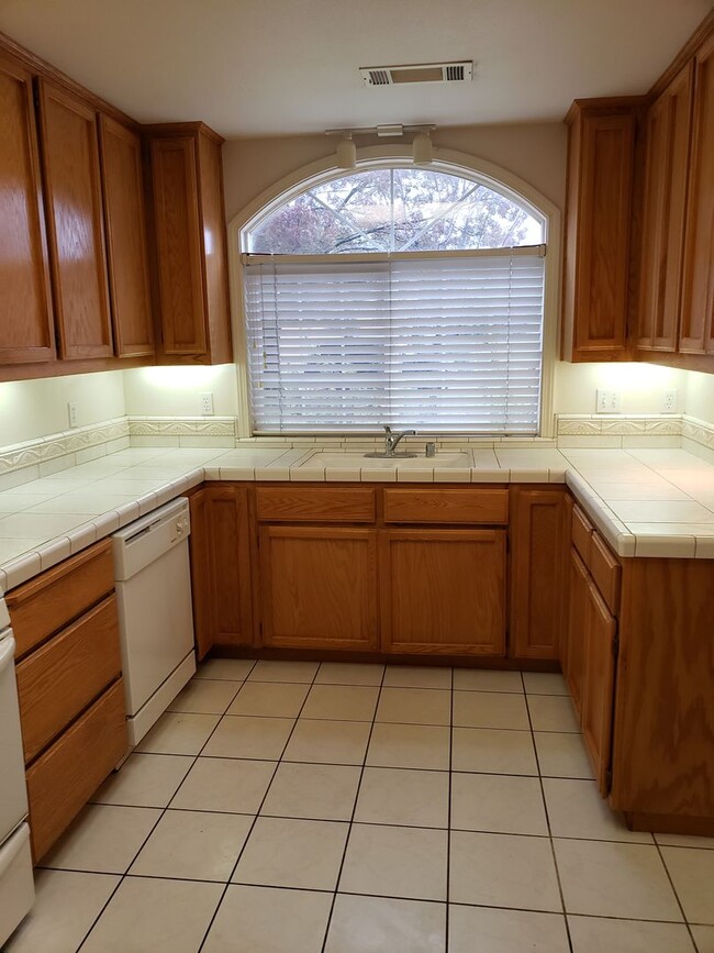 Photo - 881 Cally Ct Unit B