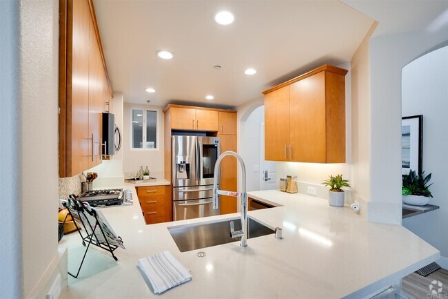 Building Photo - 3275 Fifth Ave- Rental