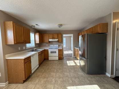 Photo - Great 4 Bedroom Home with Bonus Room In Country Club Estates-1112 Westmoreland Dr.