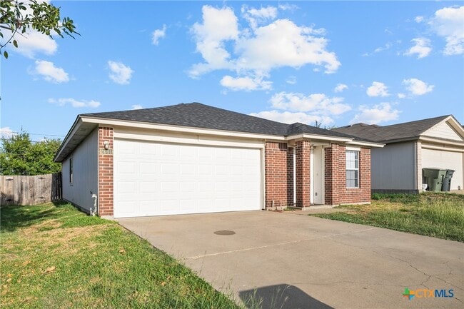 Photo - 2611 Haven Dr House