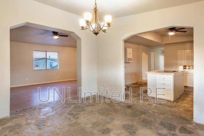 Photo - 3281 E Desert Dr