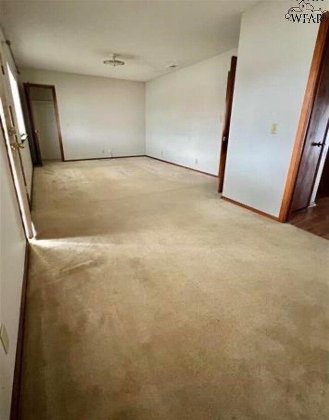 Photo - 1429 Christine Rd House