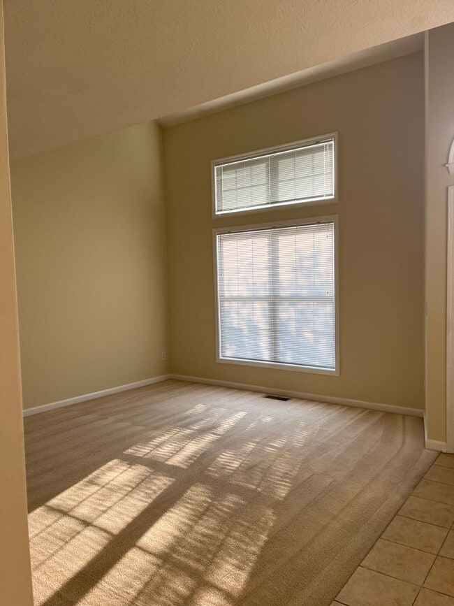 Photo - 494 Radcliff Dr Unit 494 Radcliff Dr