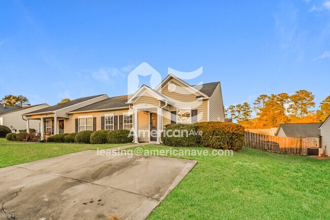 Photo - 426 Wincrest Ln