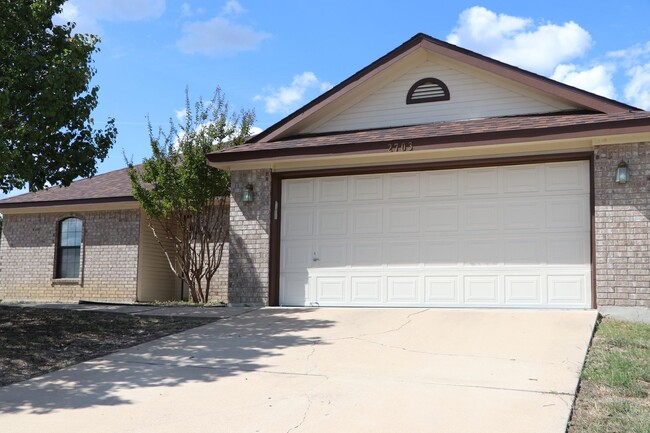 Photo - 2703 Curtis Dr