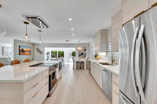 Photo - 530 NW 14th St