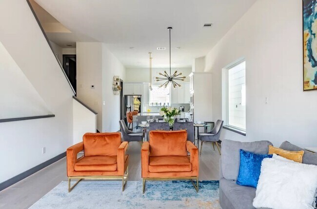 Photo - 1404 Goliad St