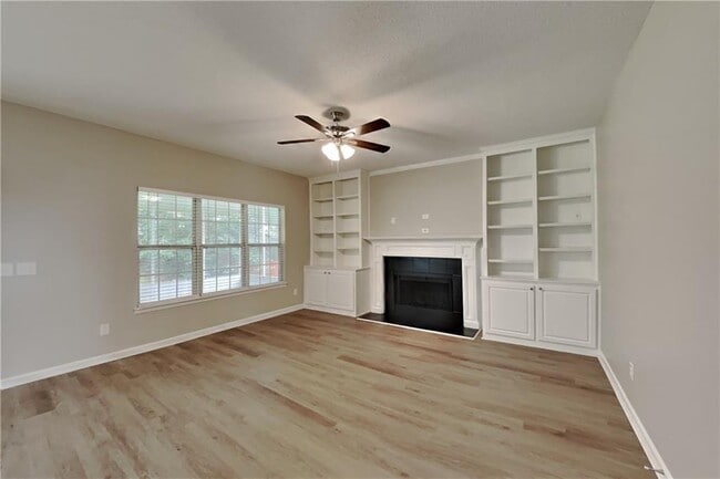 Photo - 1209 Lainster Dr SE