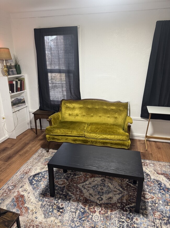 Photo - 1015 Pine Ave