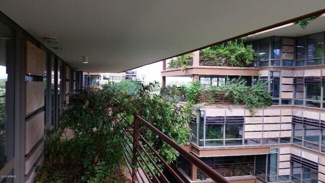 Building Photo - 7131 E Rancho Vista Dr Unit 5002